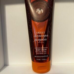 Bath & Body Works Sweet Cinnamon Pumpkin Body Cream - Orange and Brown